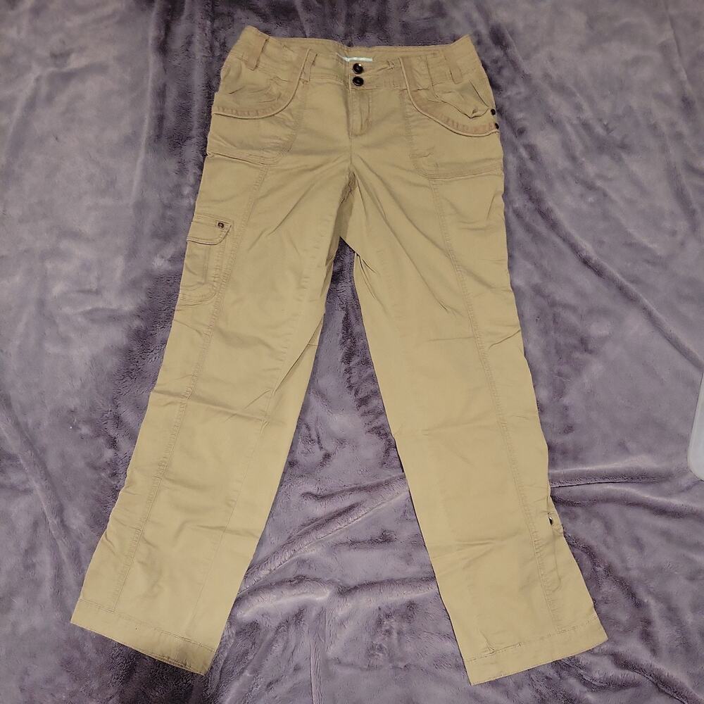 Maurices Khaki Pants Women's Size 7/8 Tan Khaki Pants